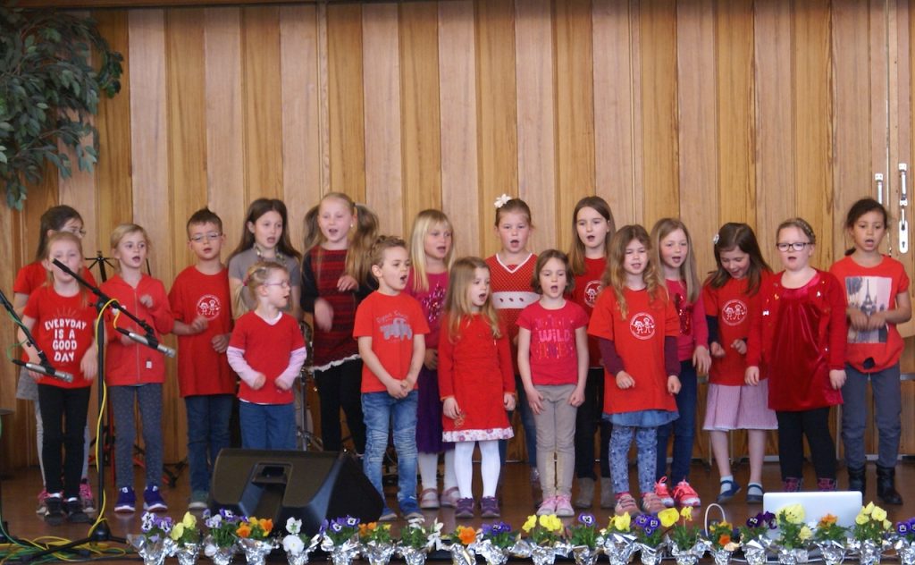 Der Kinderchor Bönningstedt bringt Leben auf die Bühne
