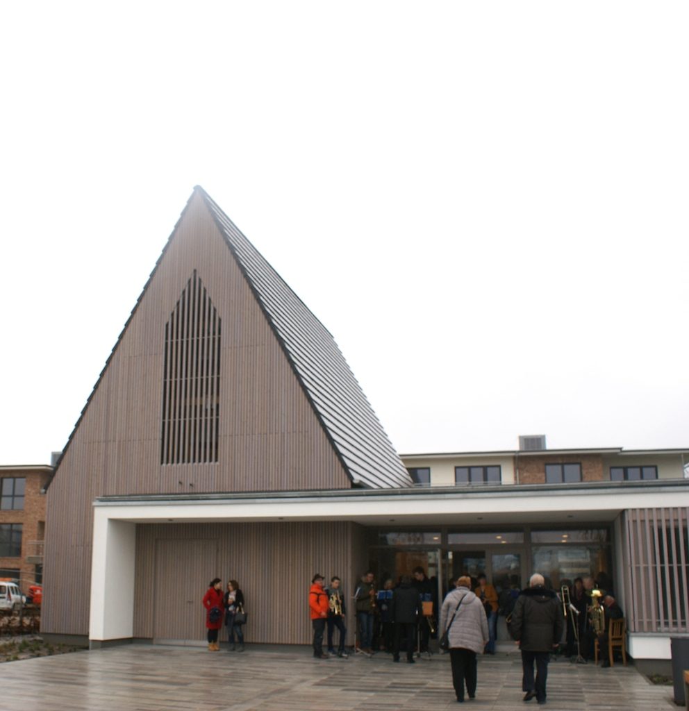 Die neue Kirche in Haslohs Mitte
