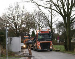 Baufahrzeuge erschweren das Durchkommen