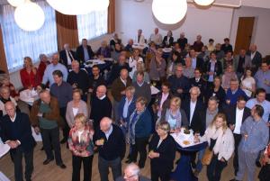 Die Besucher des Neujahrsempfangs hörten dem Bürgermeister interessiert zu