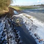 Asbest auf dem Feldweg