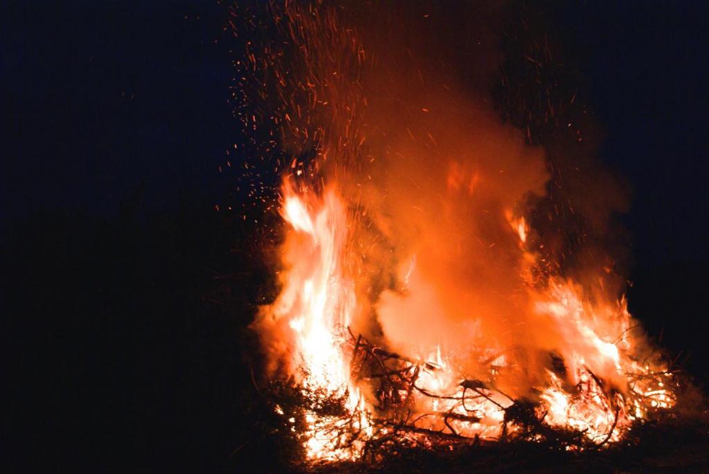 Der helle Schein der Flammen war schon von weitem zu sehen