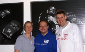 Freuten sich über die gelungene Benefizveranstaltung (v.l.): Elke Quast, Thomas Knobelsdorf und Thorsten Quast