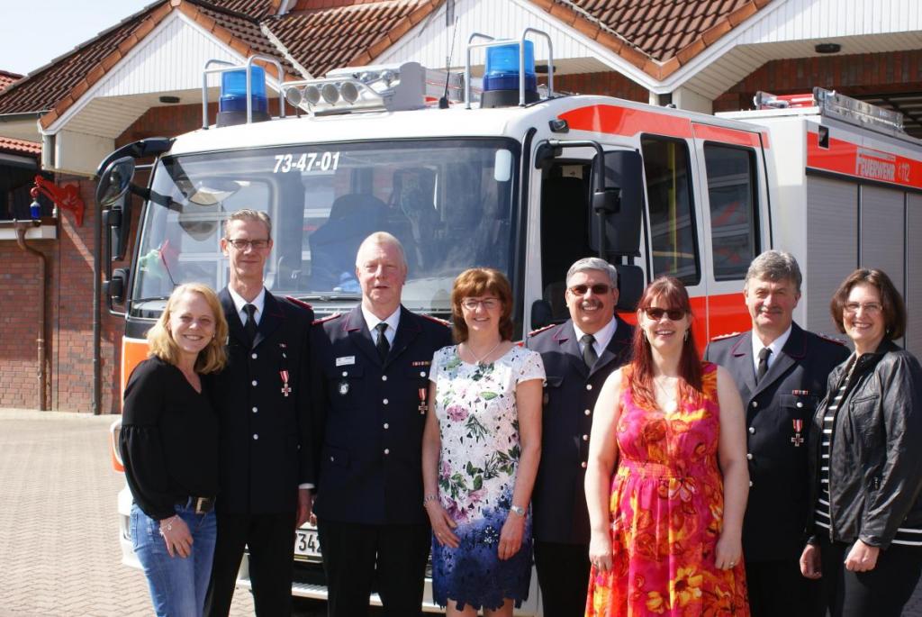 Freuten sich über die Auszeichnung (v.l.): Angelika und Sven Freytag, Hans-Heino Eggert und Heike Philipp, Martina und Jürgen Woreschke sowie Hans-Hermann und Sabine Neitzel