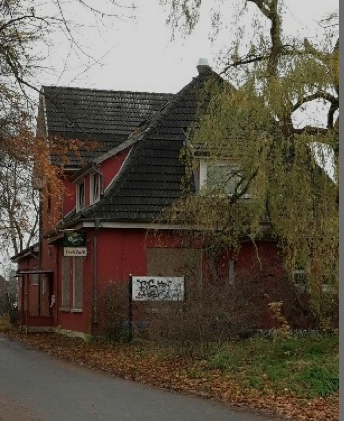 Das alte Bahnhofsgebäude soll abgerissen werden