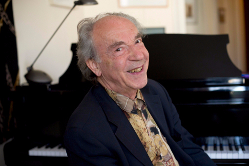 Pianist und Dirigent Paul Badura Skoda spielt auf einem Bösendorfer 280 VC