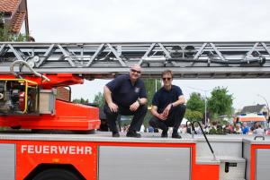 Behielten den Überblick: Wehrführer Stefan Birke (li.) und Pastor Christopher Fock