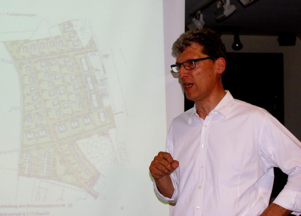 Stadtplaner Stefan Röhr-Kramer erläuterte den Funktionsplan