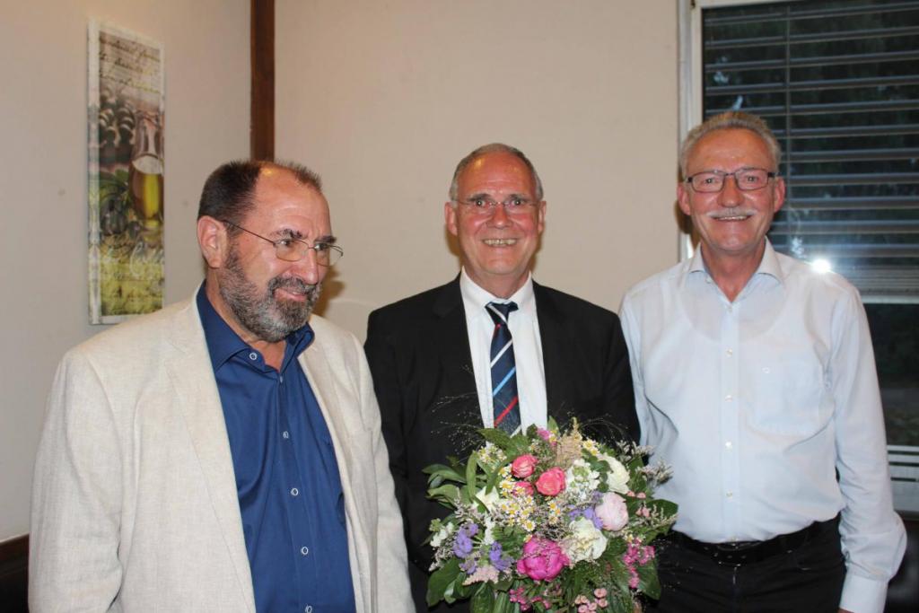 Bürgermeister Rolf Lammert (M.) mit seinen Stellvertretern Niels Hansen (li.) und Karl-Heinz Franze
