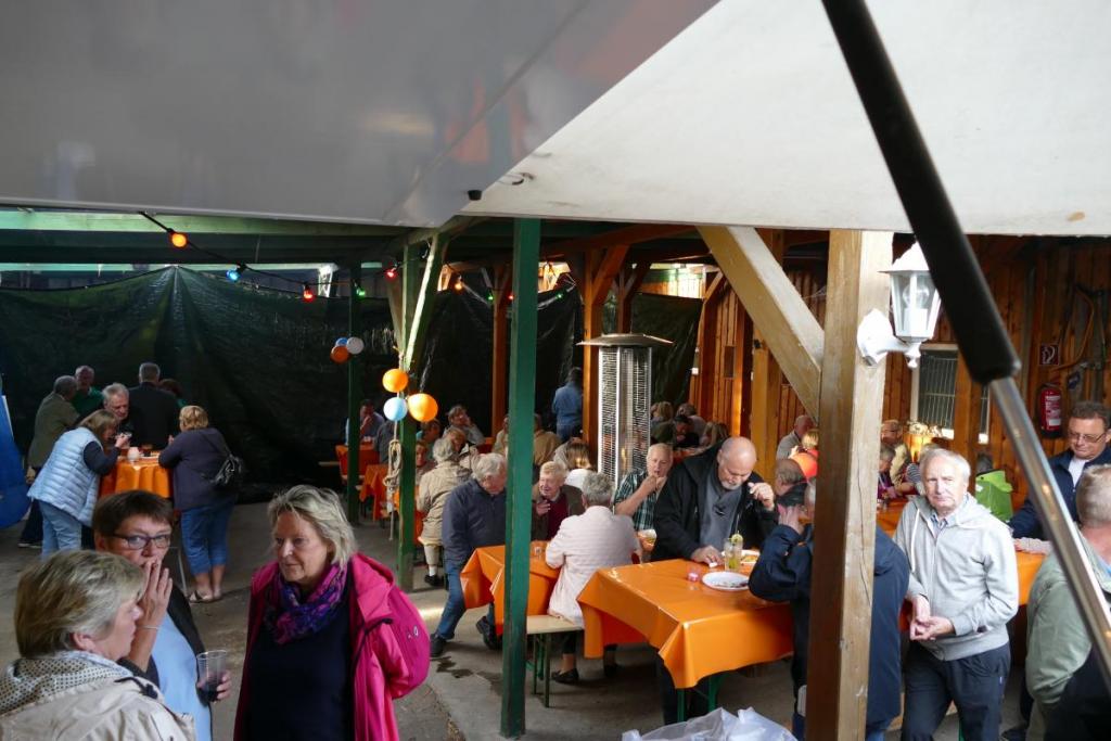 Feiern an der Scheune Foto: CDU Hasloh