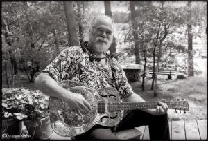 Tom Shaka spielt den Blues nicht nur, er lebt ihn.