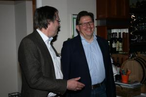Grünkohl8: Stefan Hinners (links) und Max Kommorowski begrüßten die Gäste.